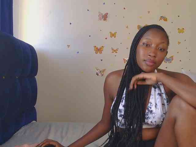 KittyKissess webcam