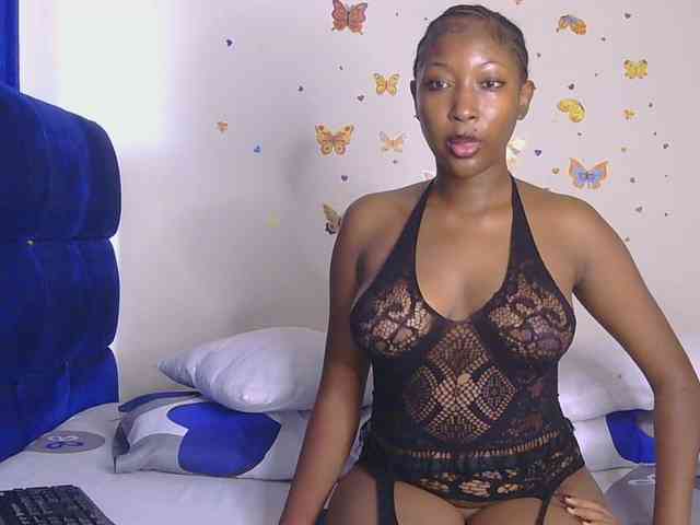 KittyKissess webcam