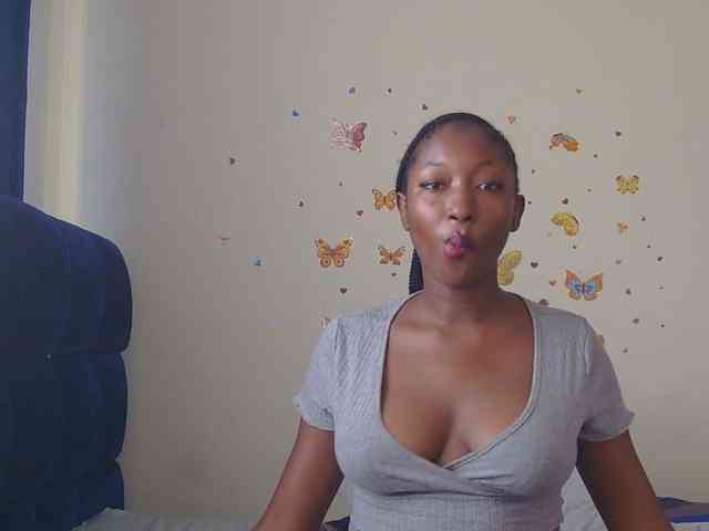 KittyKissess KittyKissess