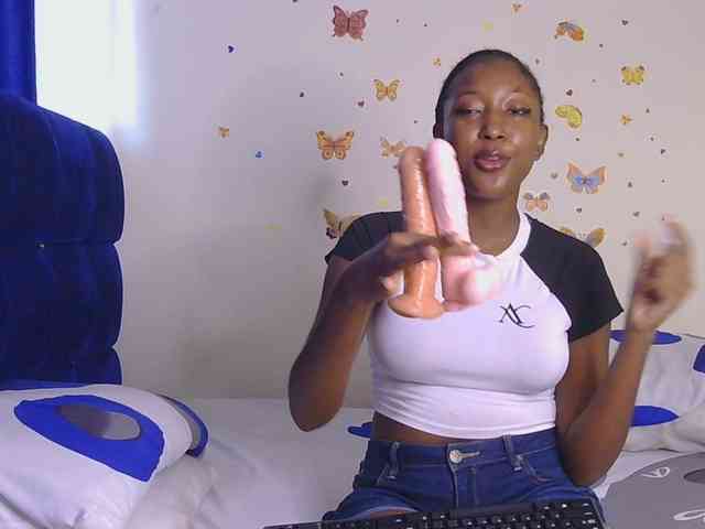 KittyKissess