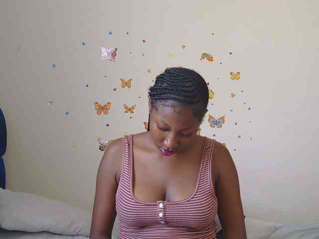 KittyKissess webcam