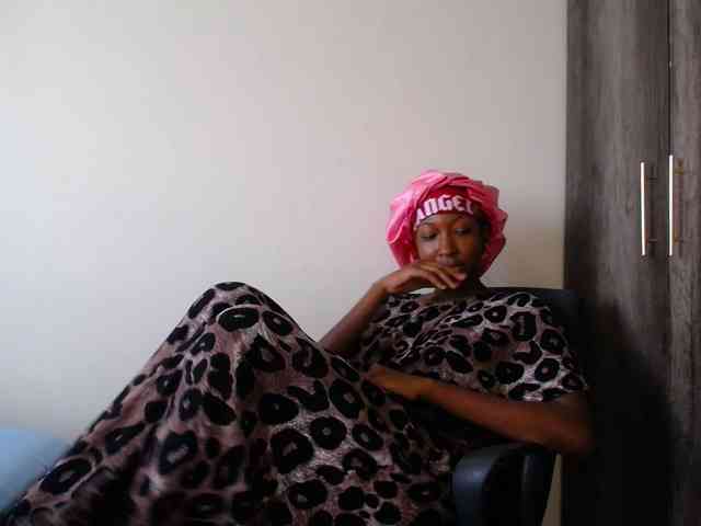 KittyKissess
