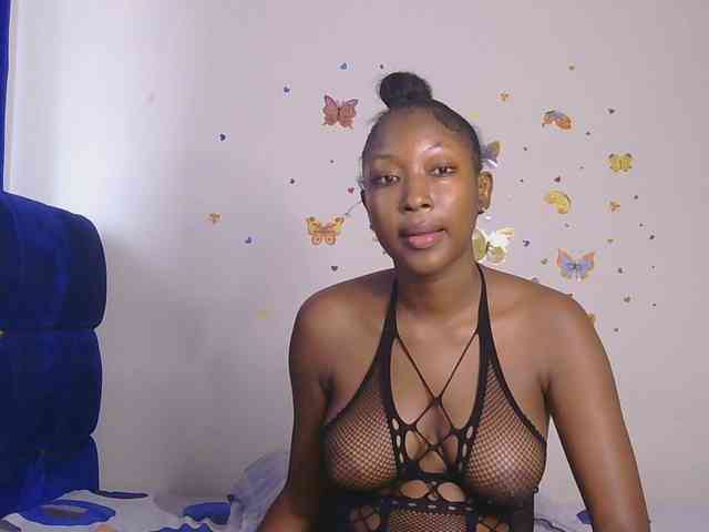 KittyKissess webcam
