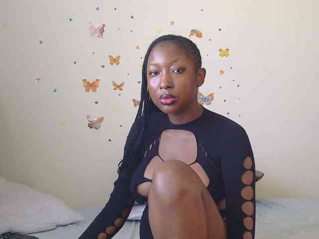 KittyKissess webcam