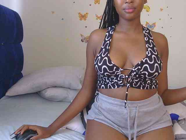 KittyKissess webcam
