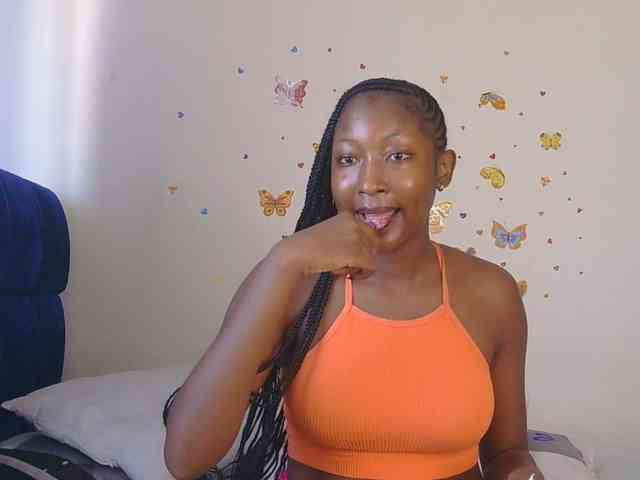 KittyKissess webcam