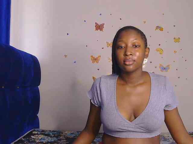 KittyKissess webcam