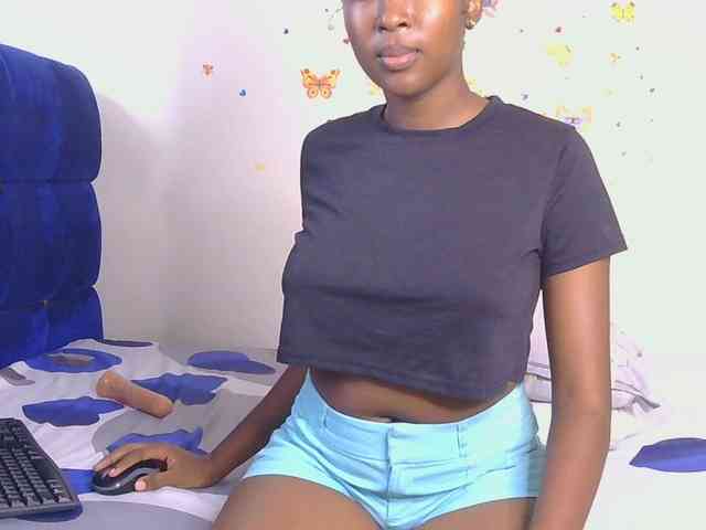 KittyKissess