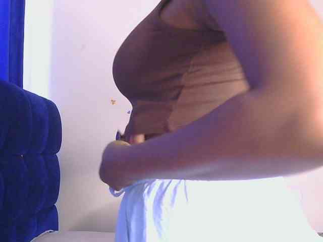 KittyKissess webcam