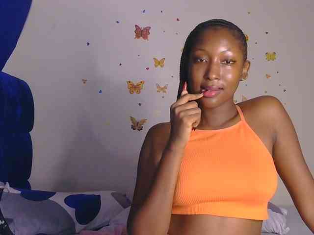 KittyKissess webcam