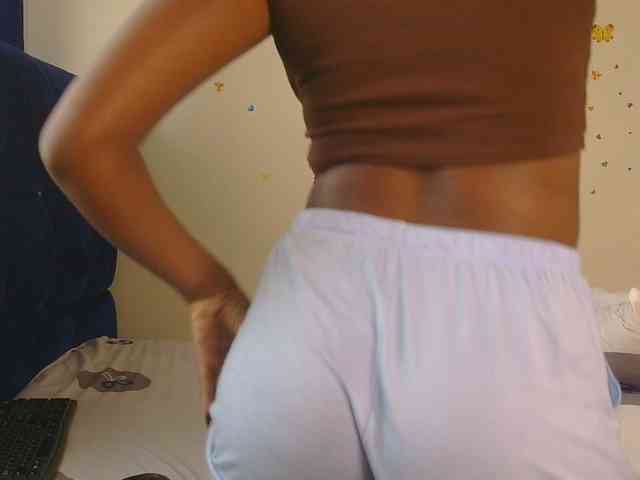KittyKissess webcam
