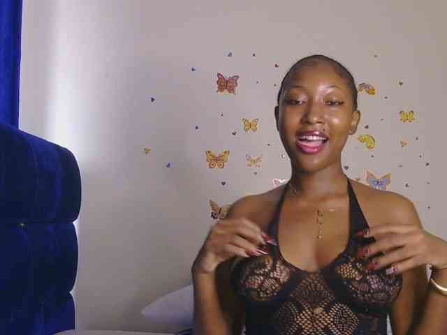KittyKissess webcam