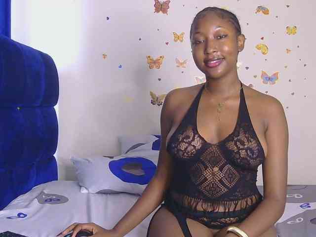 KittyKissess webcam