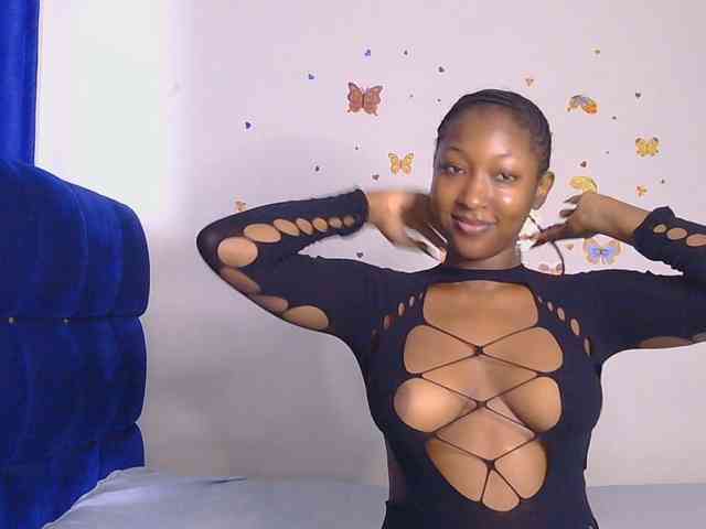 KittyKissess webcam