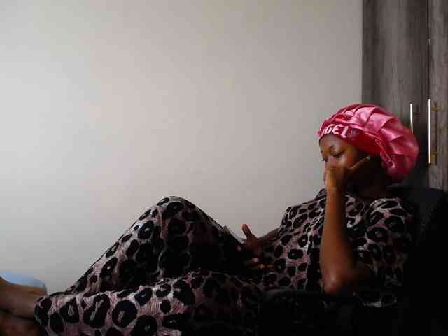 KittyKissess