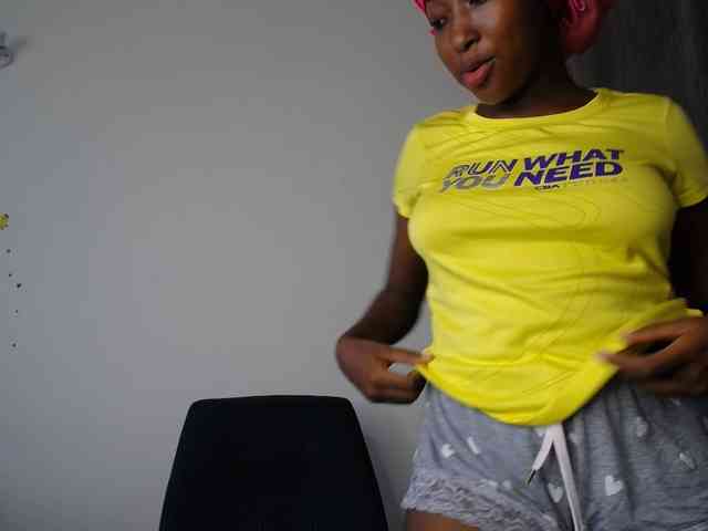 KittyKissess