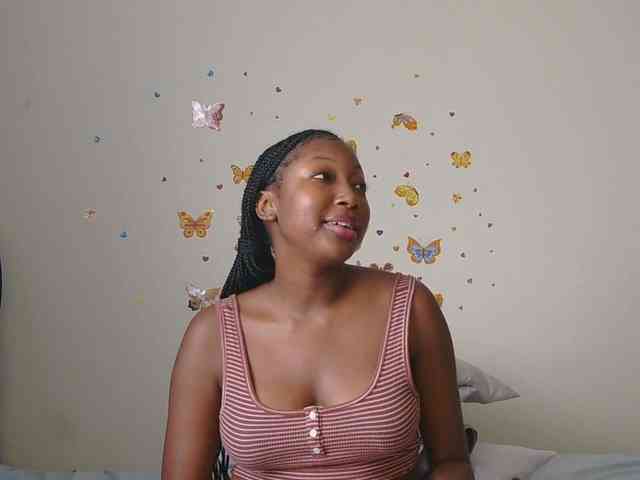 KittyKissess webcam