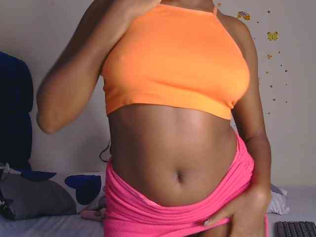 KittyKissess webcam