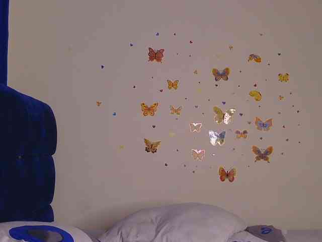 KittyKissess webcam