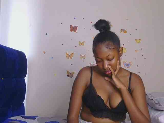 KittyKissess