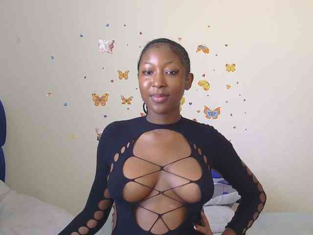 KittyKissess webcam