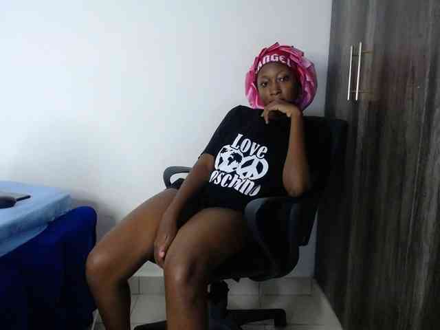 KittyKissess