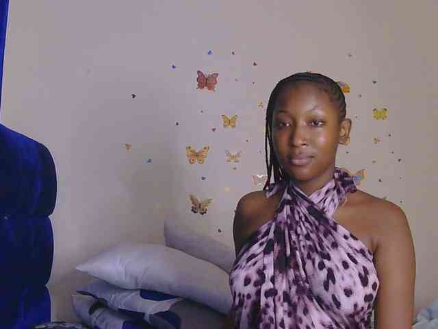 KittyKissess webcam