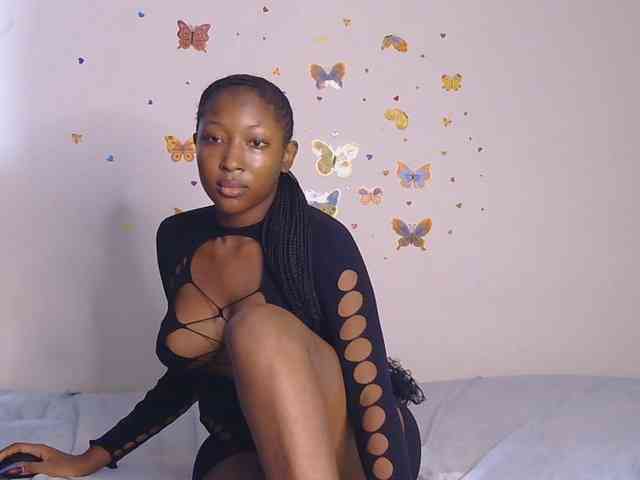 KittyKissess webcam