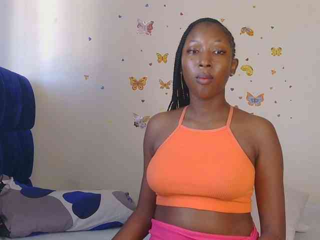KittyKissess webcam
