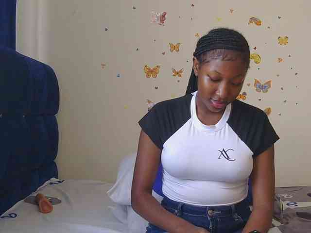 KittyKissess