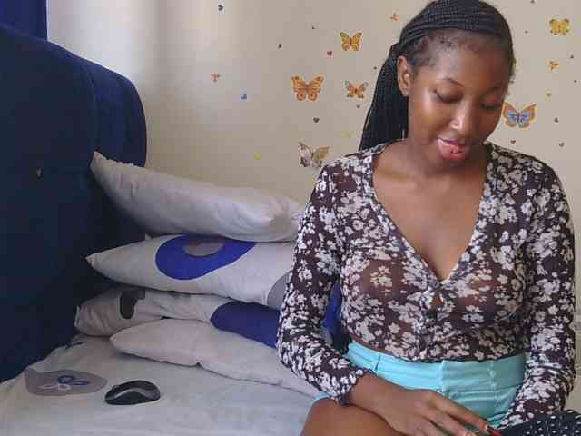 KittyKissess