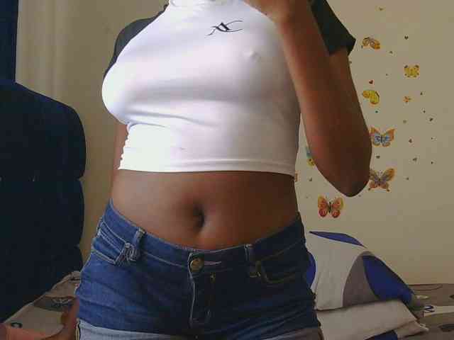 KittyKissess webcam