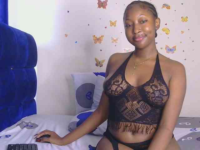 KittyKissess webcam
