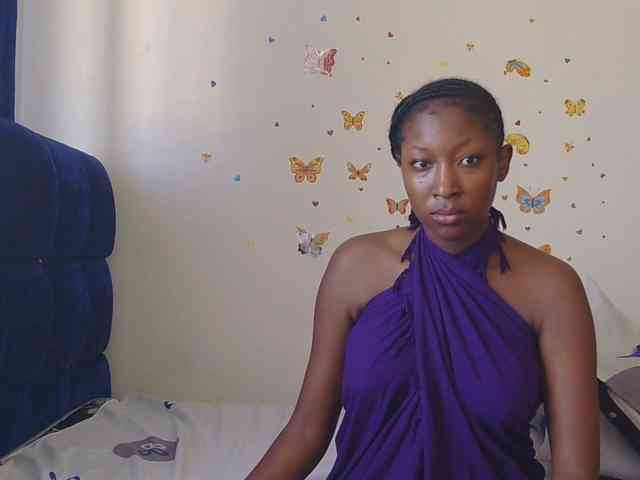 KittyKissess webcam
