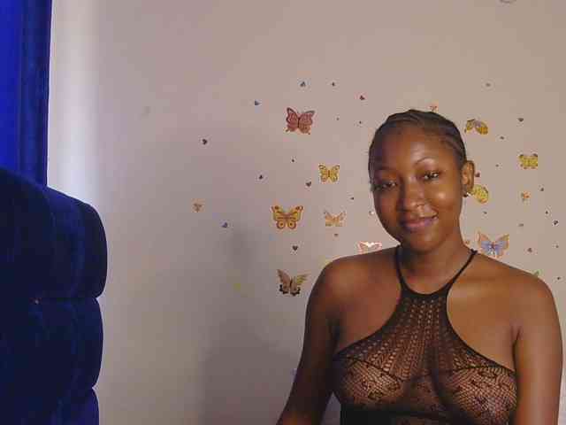 KittyKissess webcam