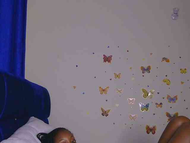KittyKissess webcam