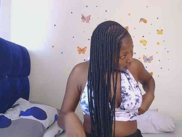 KittyKissess webcam