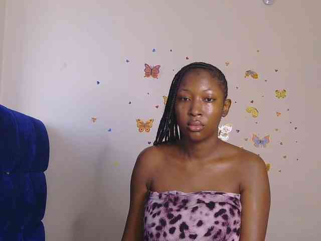 KittyKissess webcam