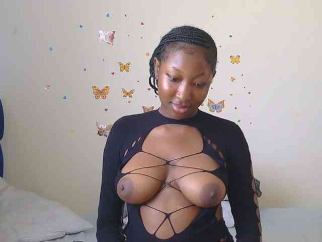 KittyKissess webcam