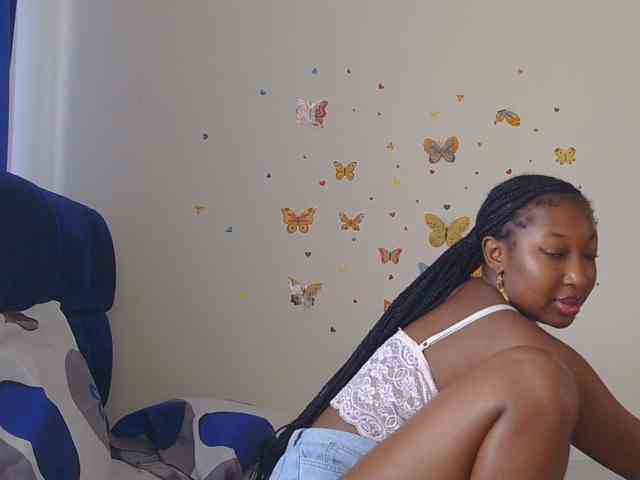 KittyKissess webcam