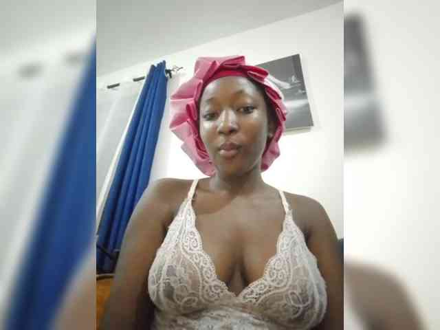 KittyKissess webcam