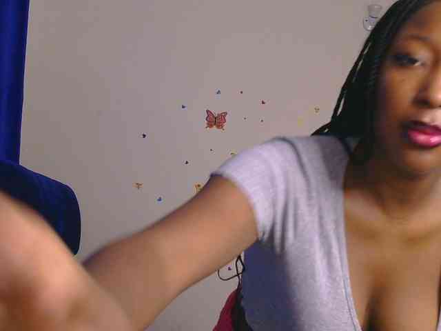 KittyKissess webcam