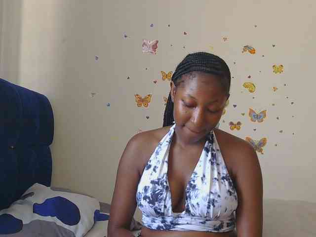 KittyKissess webcam