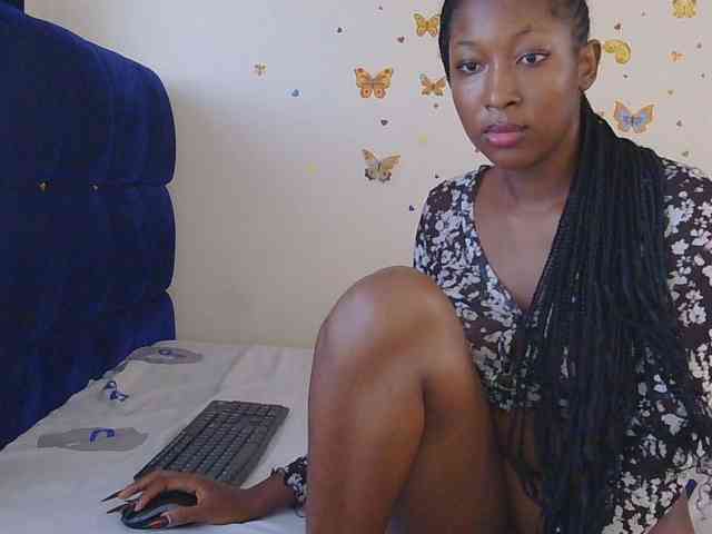 KittyKissess webcam