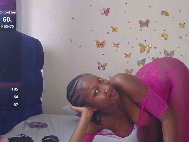 KittyKissess webcam