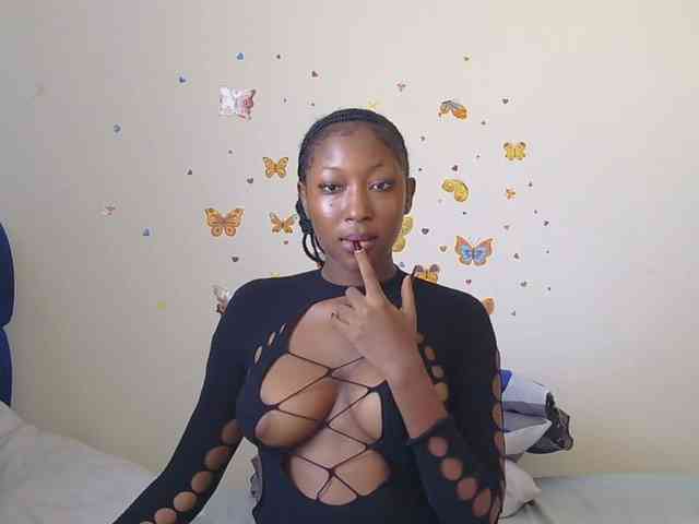 KittyKissess webcam