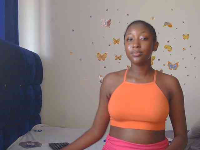 KittyKissess webcam