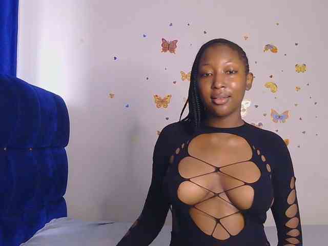 KittyKissess webcam
