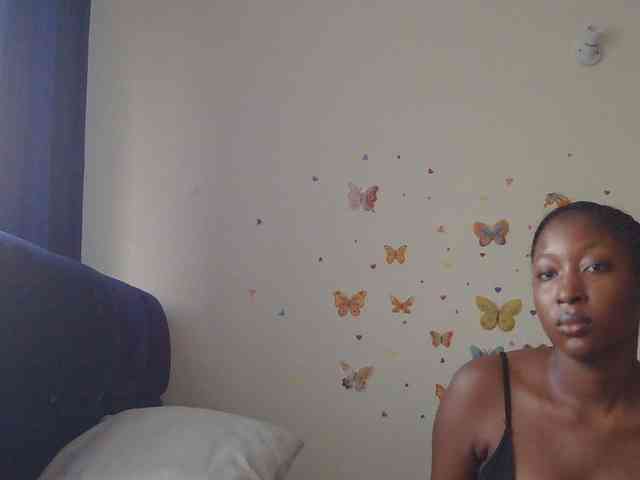 KittyKissess webcam