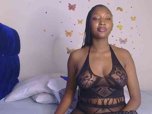 KittyKissess webcam
